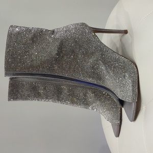Steve Madden Finley rhinestone Crystal silver ankle high heel booty open toe 6.5